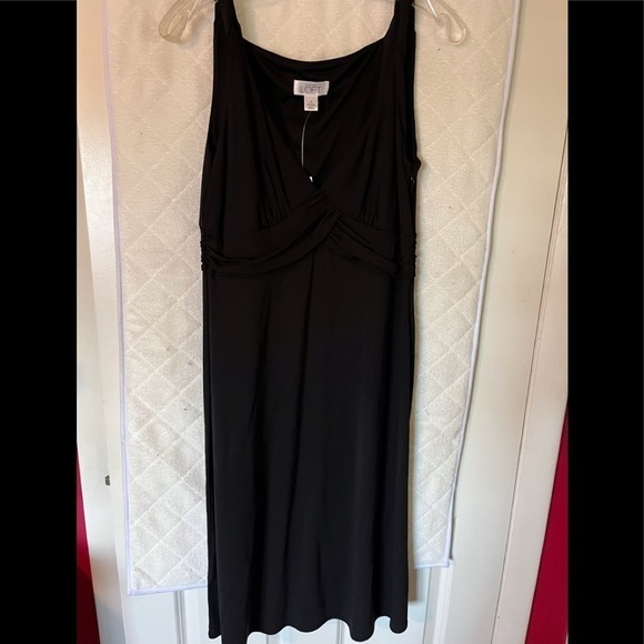 LOFT Little Black Dress. NWT. Size 10 - Picture 2 of 6